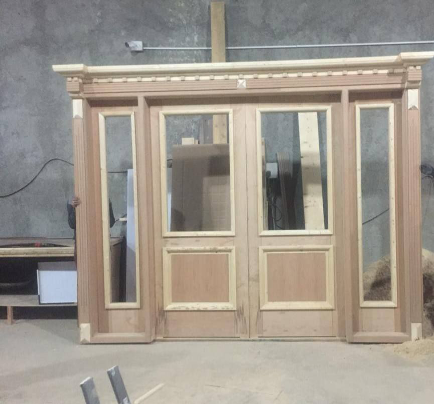 درب لابی چوب و شیشه 07